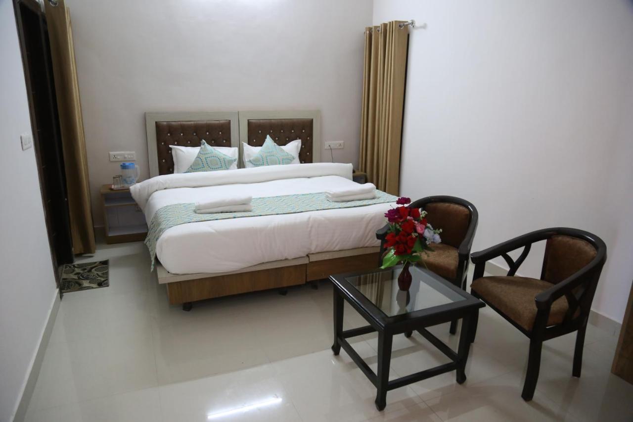 Hotel Yog Tapovan- Rafting Available Rishikesh Exterior photo