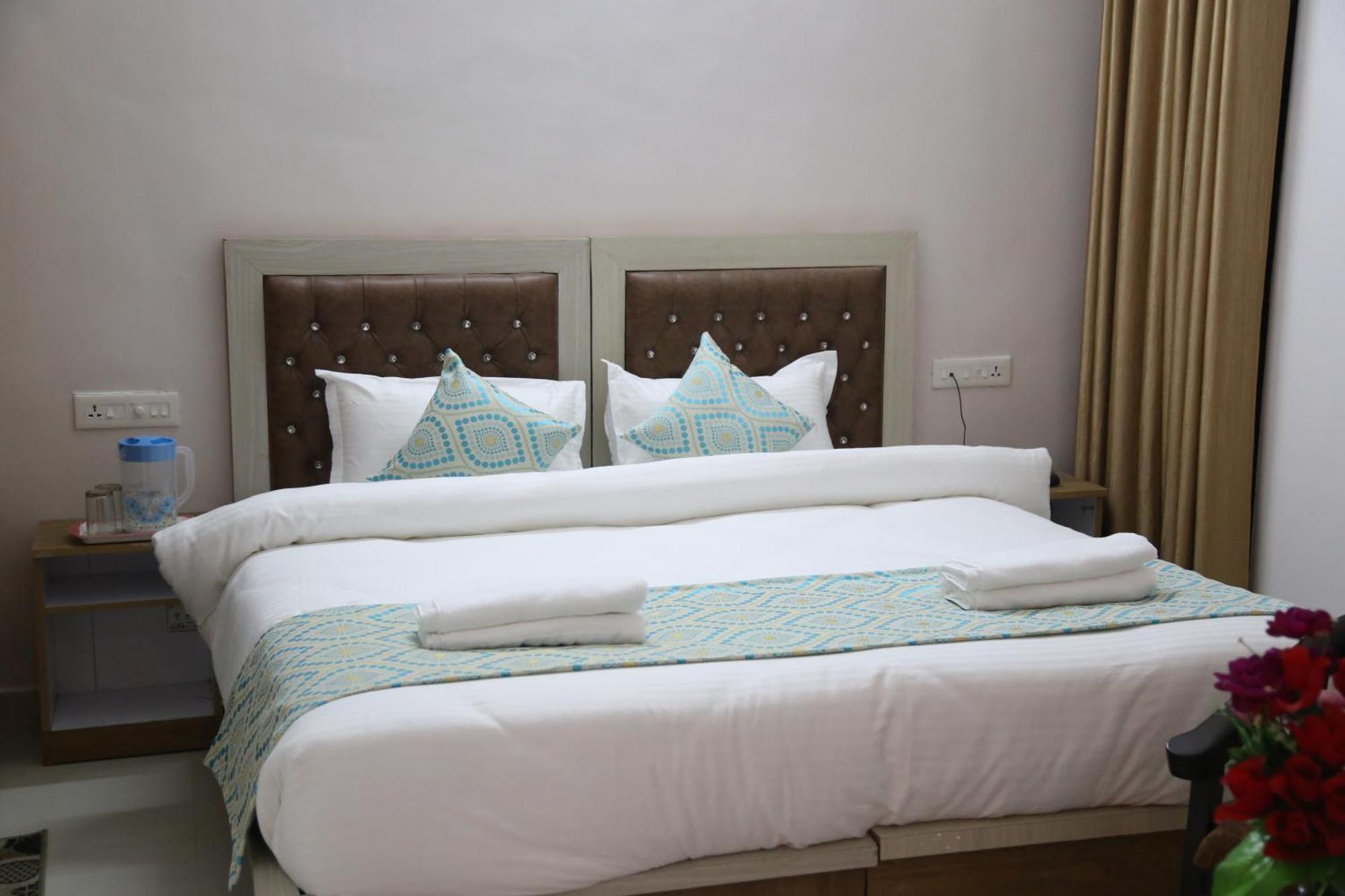 Hotel Yog Tapovan- Rafting Available Rishikesh Exterior photo